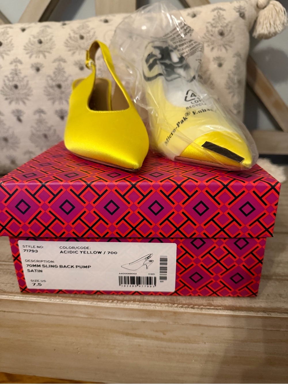Tory Burch Bright Yellow Satin Slingback Pumps with Pale Pink Heel - Picture 2 of 3